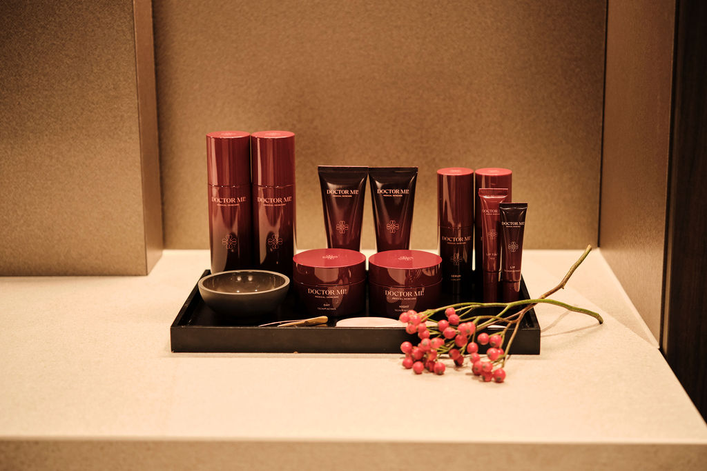 Doctor Mi Longevity Signature Look Facial